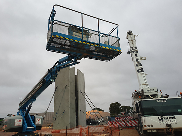The installation or assembly of precast elements at elevated heights carries the risk of falls from scaffolding, platforms, or structures.