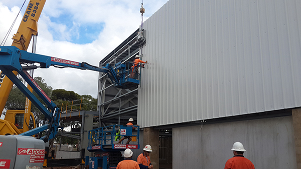 Construction workers, working where there is movement of powered Mobile Plant